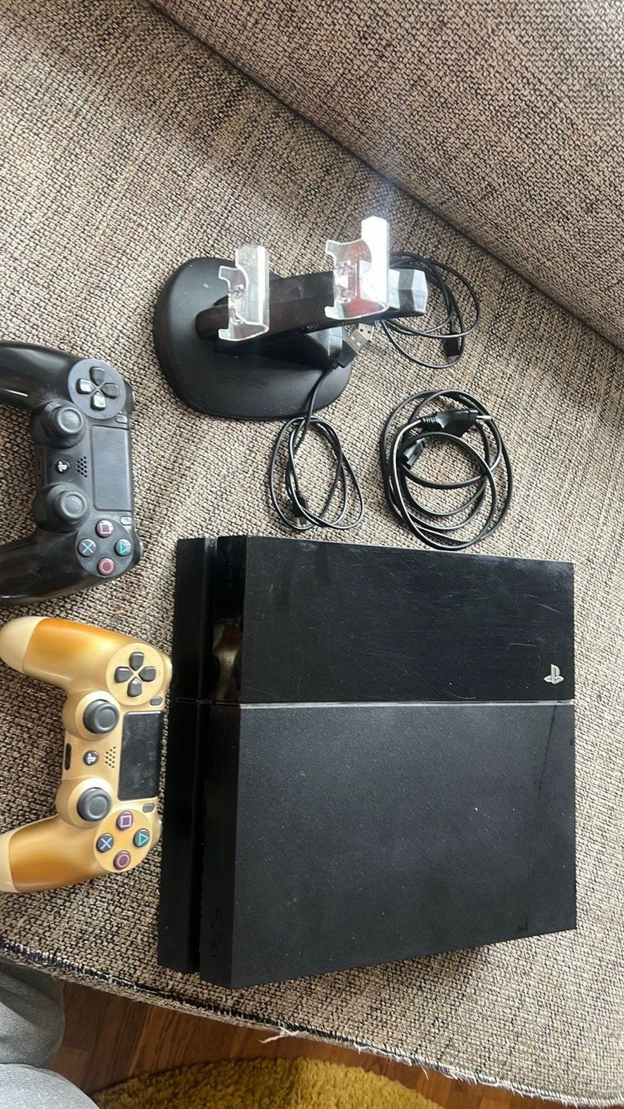 PlayStation 4 met 2 controllers en oplaadstation, Ophalen, Gebruikt, Met 2 controllers, Original