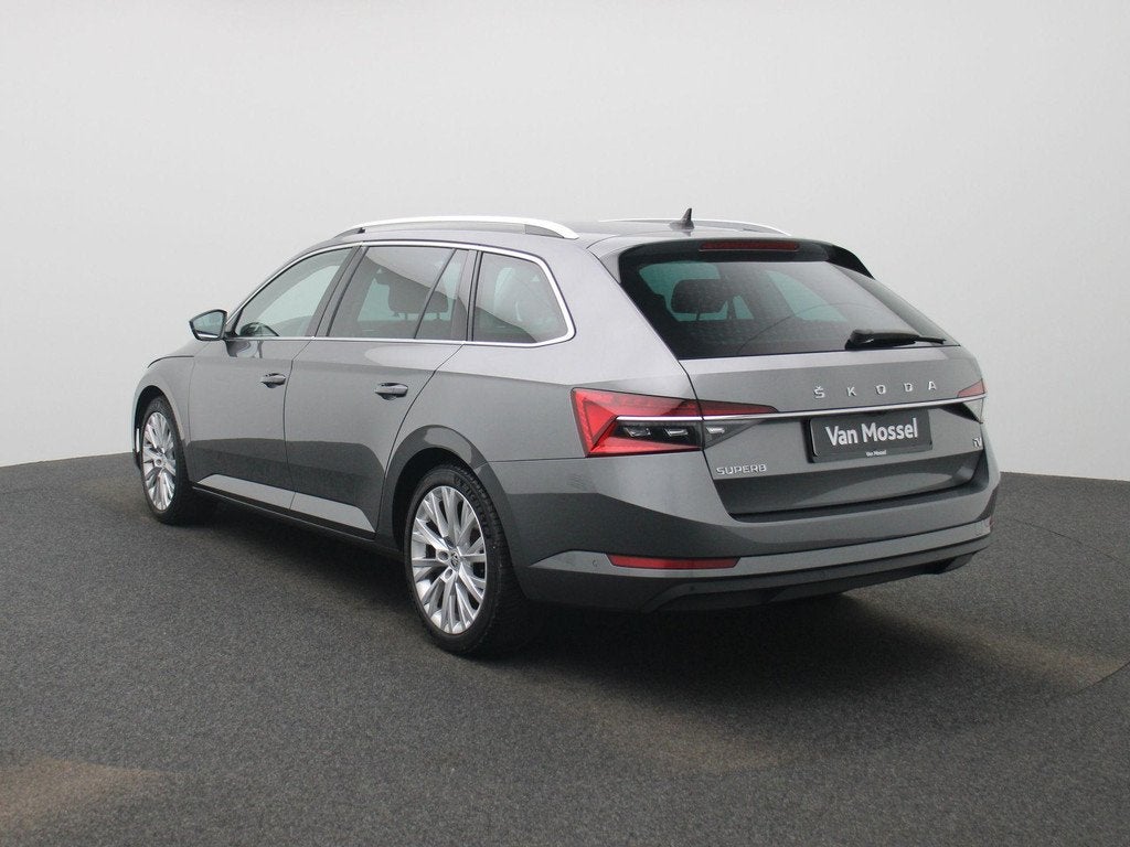 Skoda Superb Combi 1.4 TSI iV 160kW DSG6 Clever+ | ELEKTR. A, Auto's, Skoda, 12 maanden, Stof, Gebruikt, Zwart