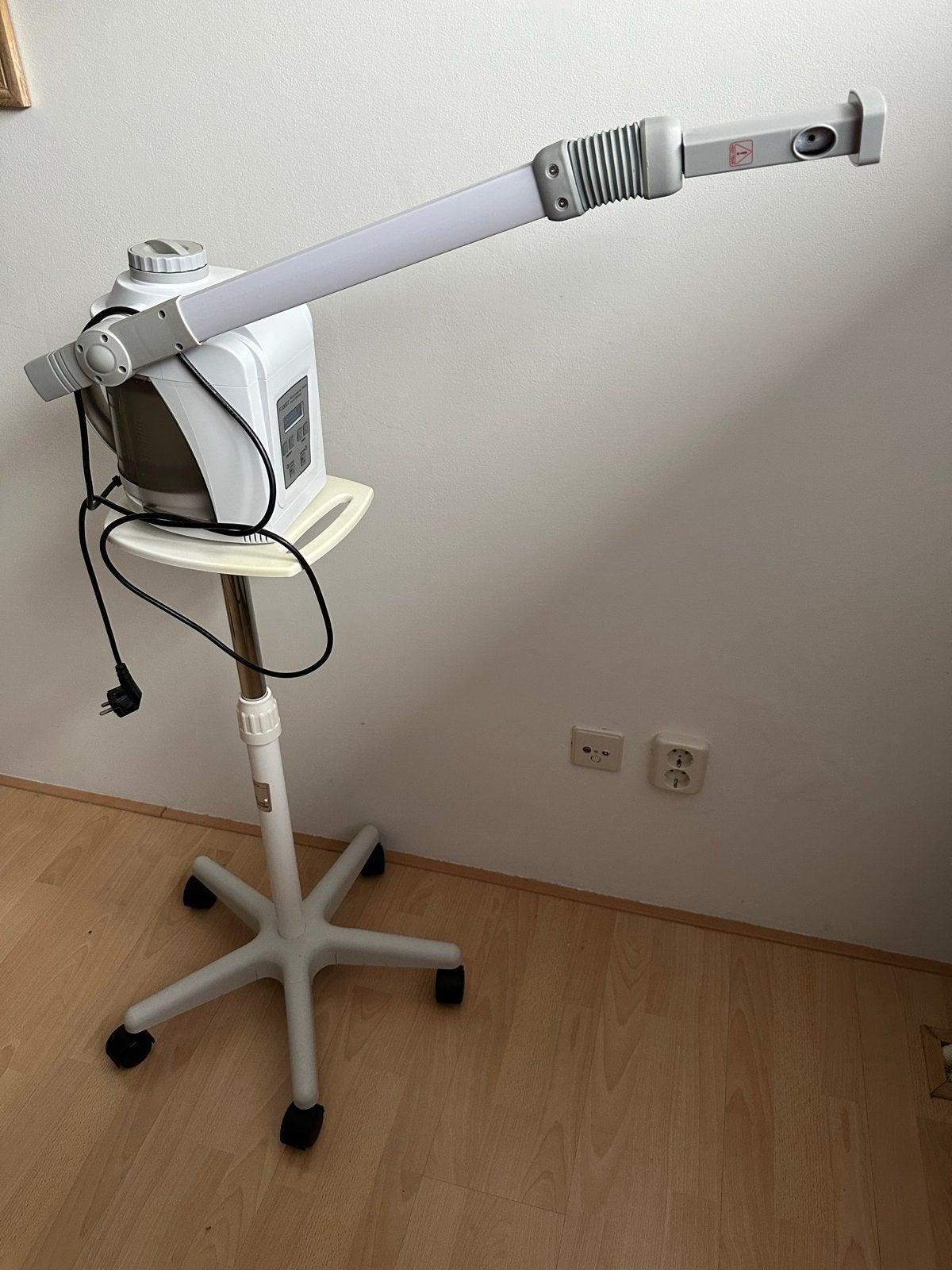 Vapozone Gezichtsstomer met Verrijdbare Standaard, Ophalen, Gebruikt, Gehele gezicht, Reiniging