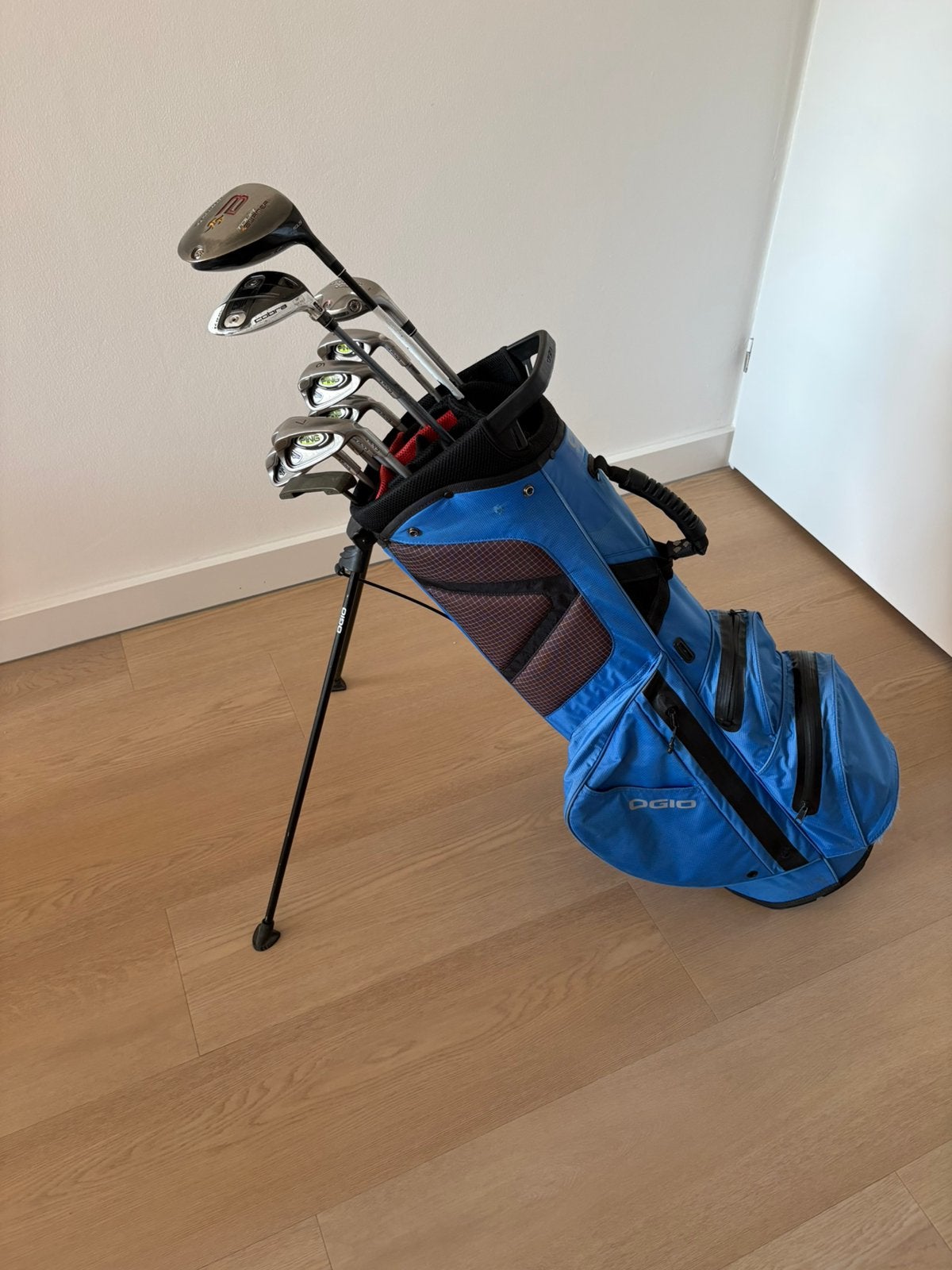 Foto 2 van Golfset Heren Ping