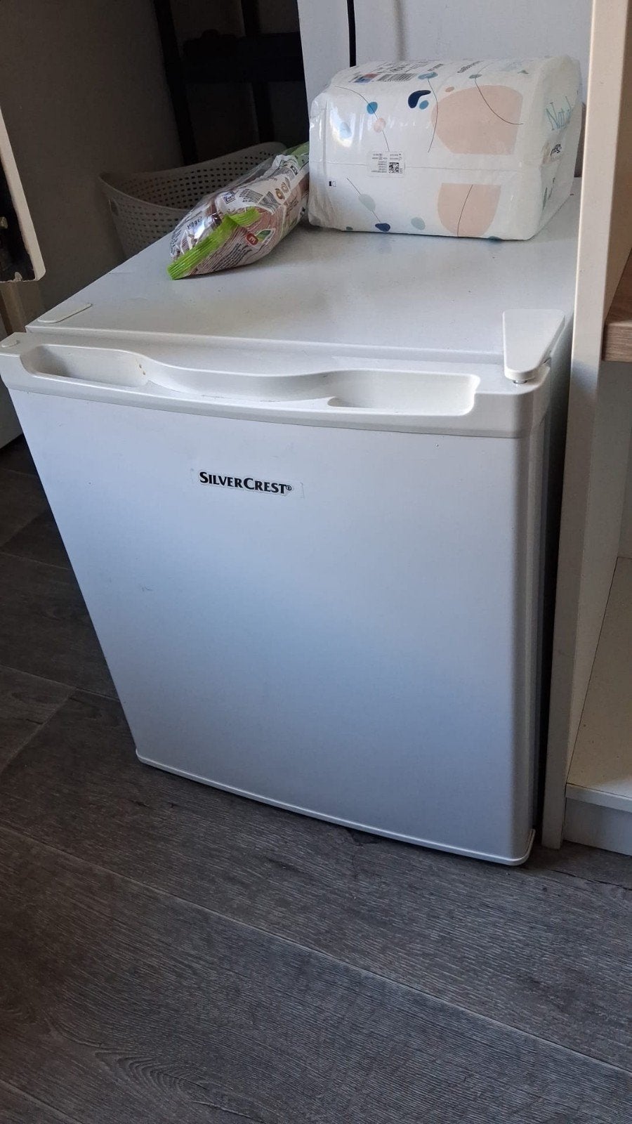 Compacte SilverCrest vriezer - Ideaal voor kleine ruimtes, Gebruikt, Minder dan 85 cm, Minder dan 60 cm, Vrijstaand