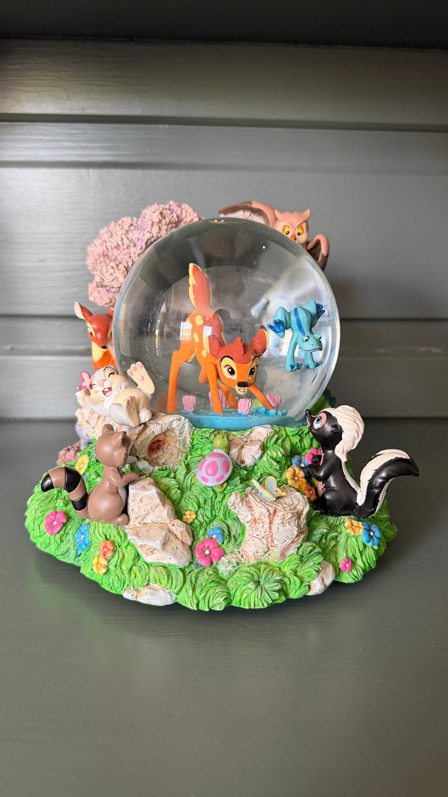 Disney Bambi Sneeuwbol snow globe, Ophalen of Verzenden, Bambi of Dumbo, Zo goed als nieuw, Beeldje of Figuurtje
