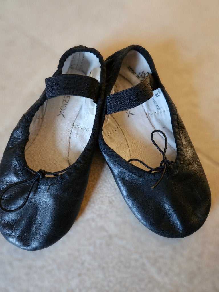 Leren balletschoentjes maat 31, Sport en Fitness, Ballet, Ophalen of Verzenden, Zo goed als nieuw, Schoenen