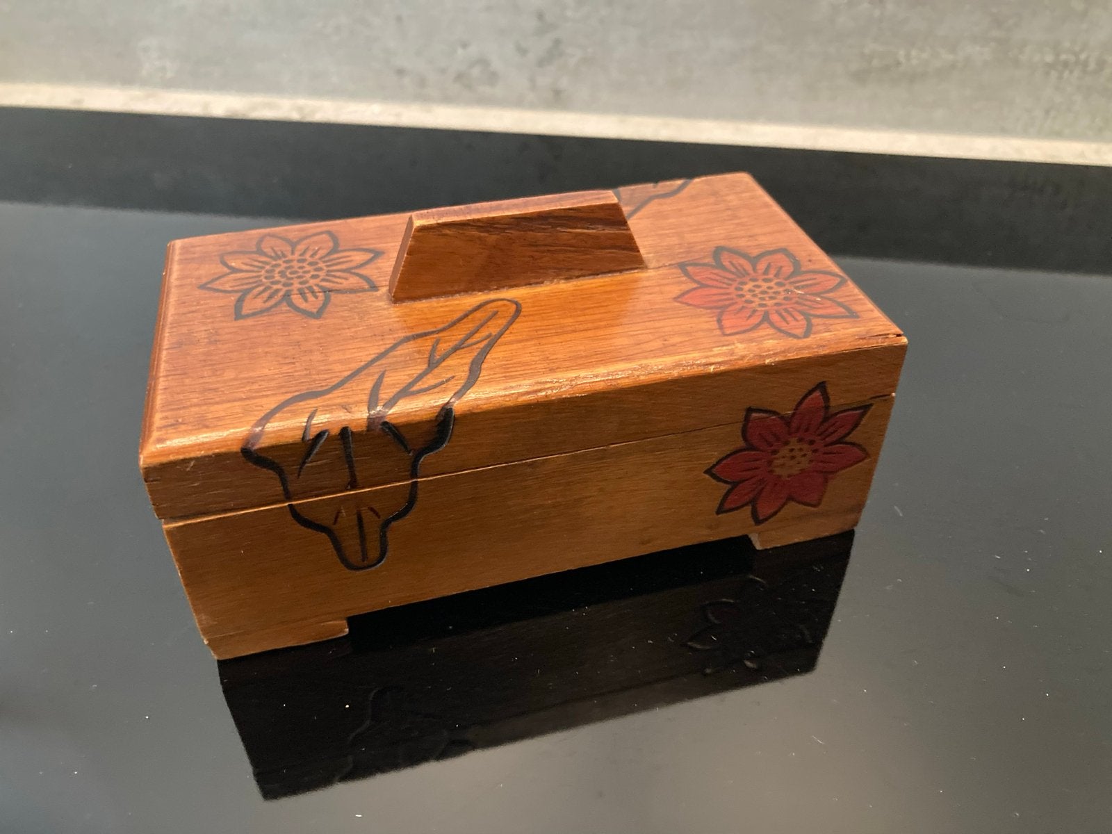 Amsterdamse school Set van houten doosjes met bloemmotief, Ophalen