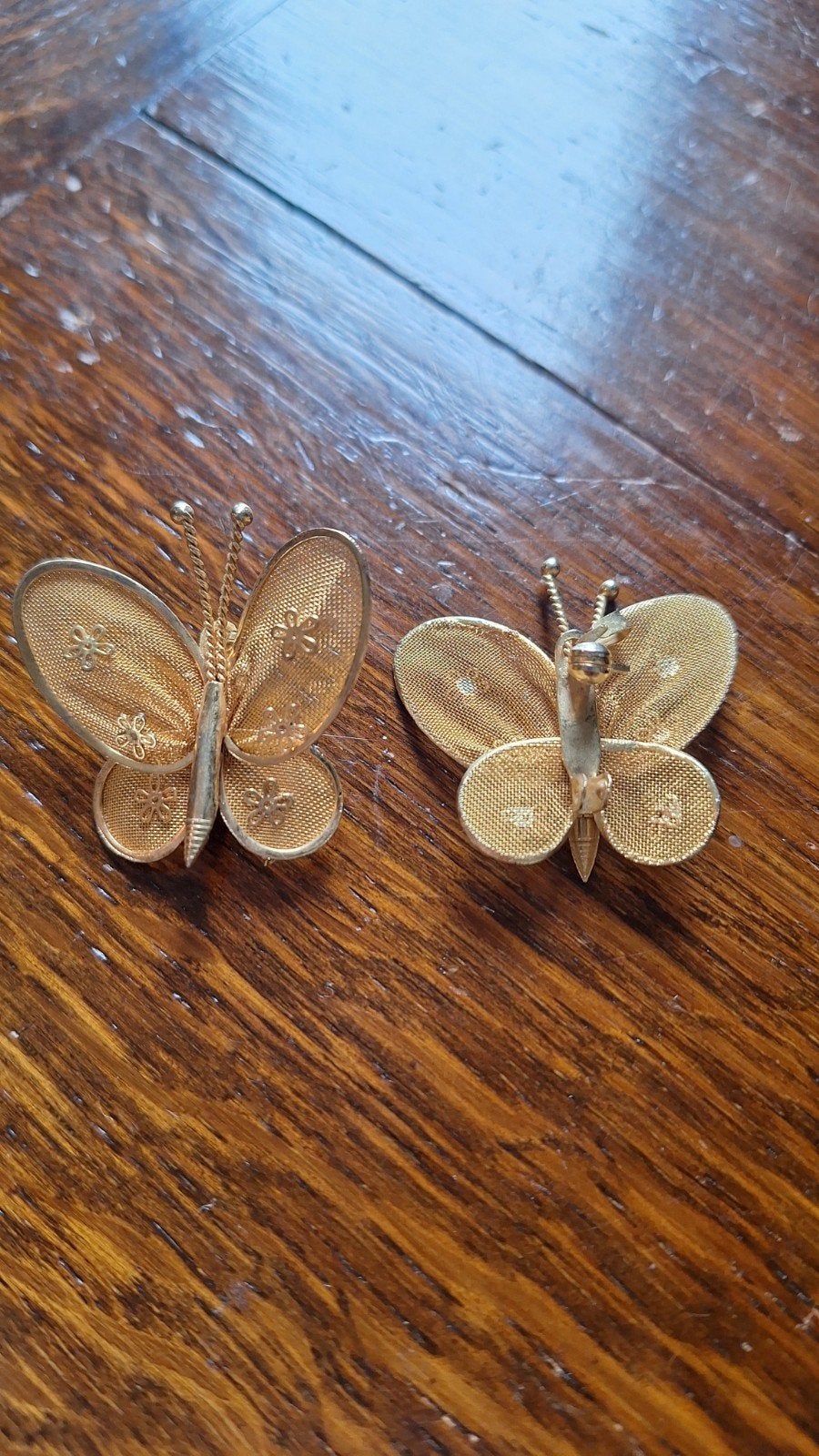Set van 2 vintage vlinder broches met mesh gaas, Overige materialen, Minder dan 4 cm, Ophalen of Verzenden, Zo goed als nieuw