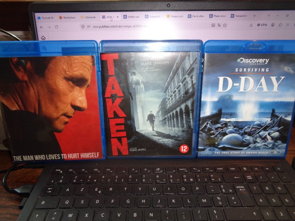 Various Blu-Ray DVD'S, 3x [o.a. Surviving D-Day en Taken], Verzenden, Nederlands, Film, Zo goed als nieuw