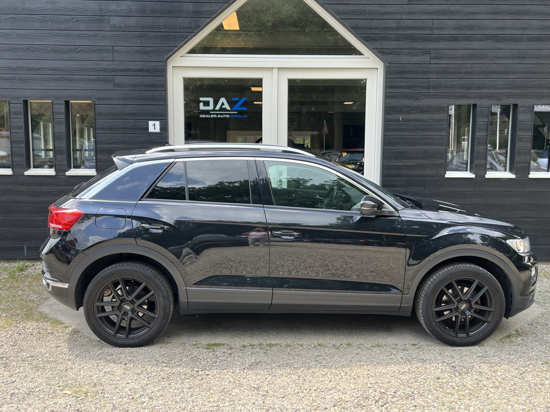 Volkswagen T-Roc 1.5 TSI Style Ecc/Audio/Navi/Pdc/Lm, Auto's, Voorwielaandrijving, Dealer onderhouden, Stof, 4 cilinders