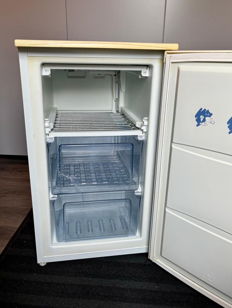 White-Line tafelmodel vriezer, Witgoed en Apparatuur, Vriezers en Diepvrieskisten, Gebruikt, Minder dan 85 cm, Minder dan 60 cm