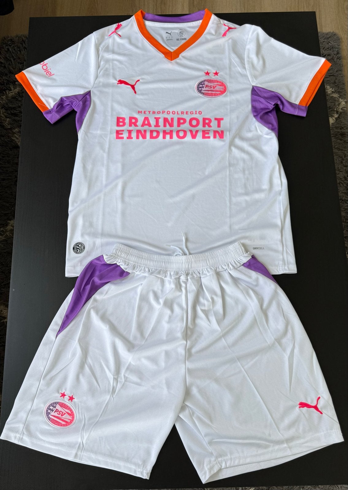 PSV tenue Uitshirt en broekjes 2026/2027 - Maat XL, M, L, Maat XL, Verzenden, Zo goed als nieuw, Set