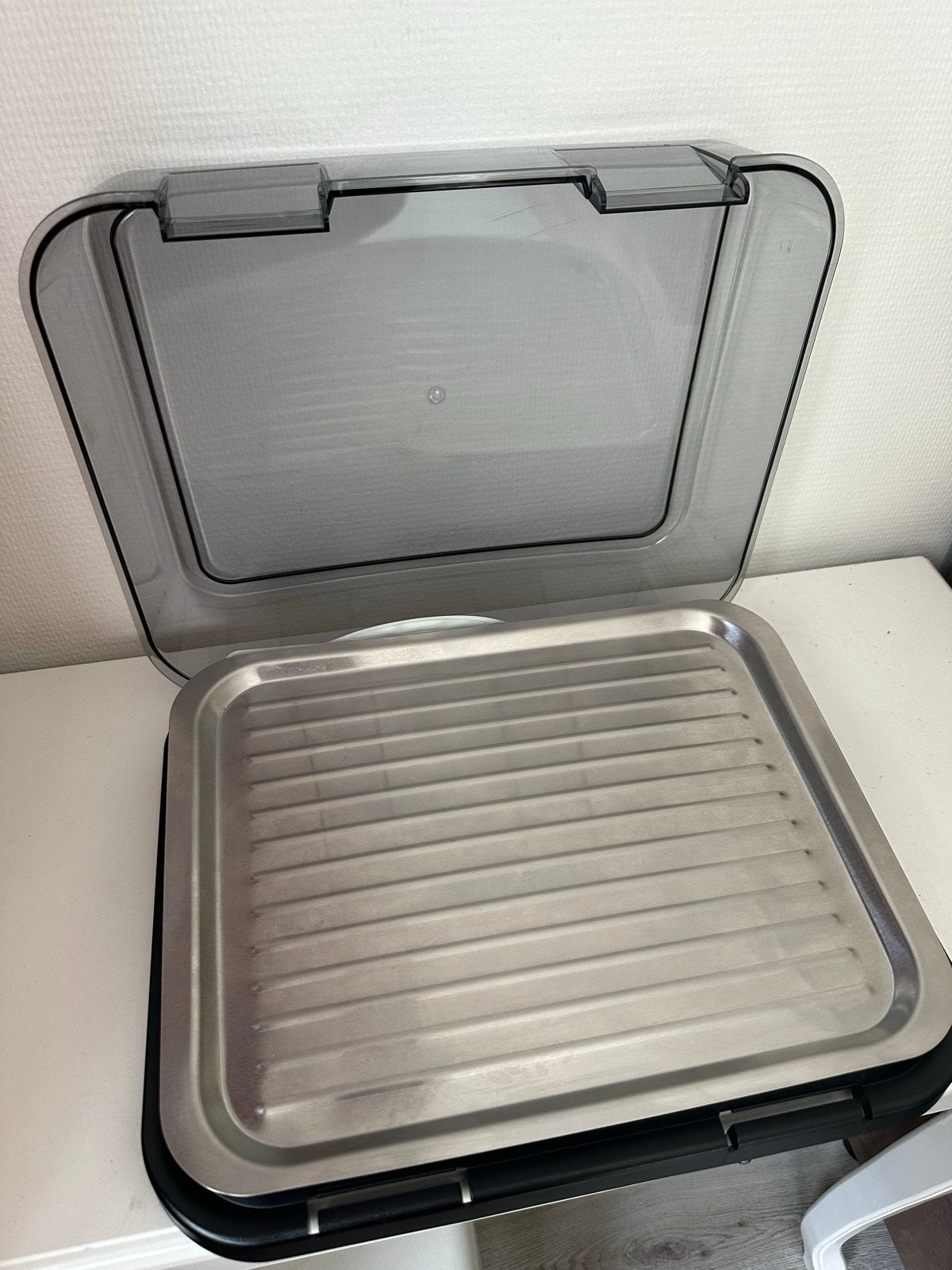 Tomorrow's Kitchen Cool Plate - Houdt voedsel vers, Ophalen, Zo goed als nieuw
