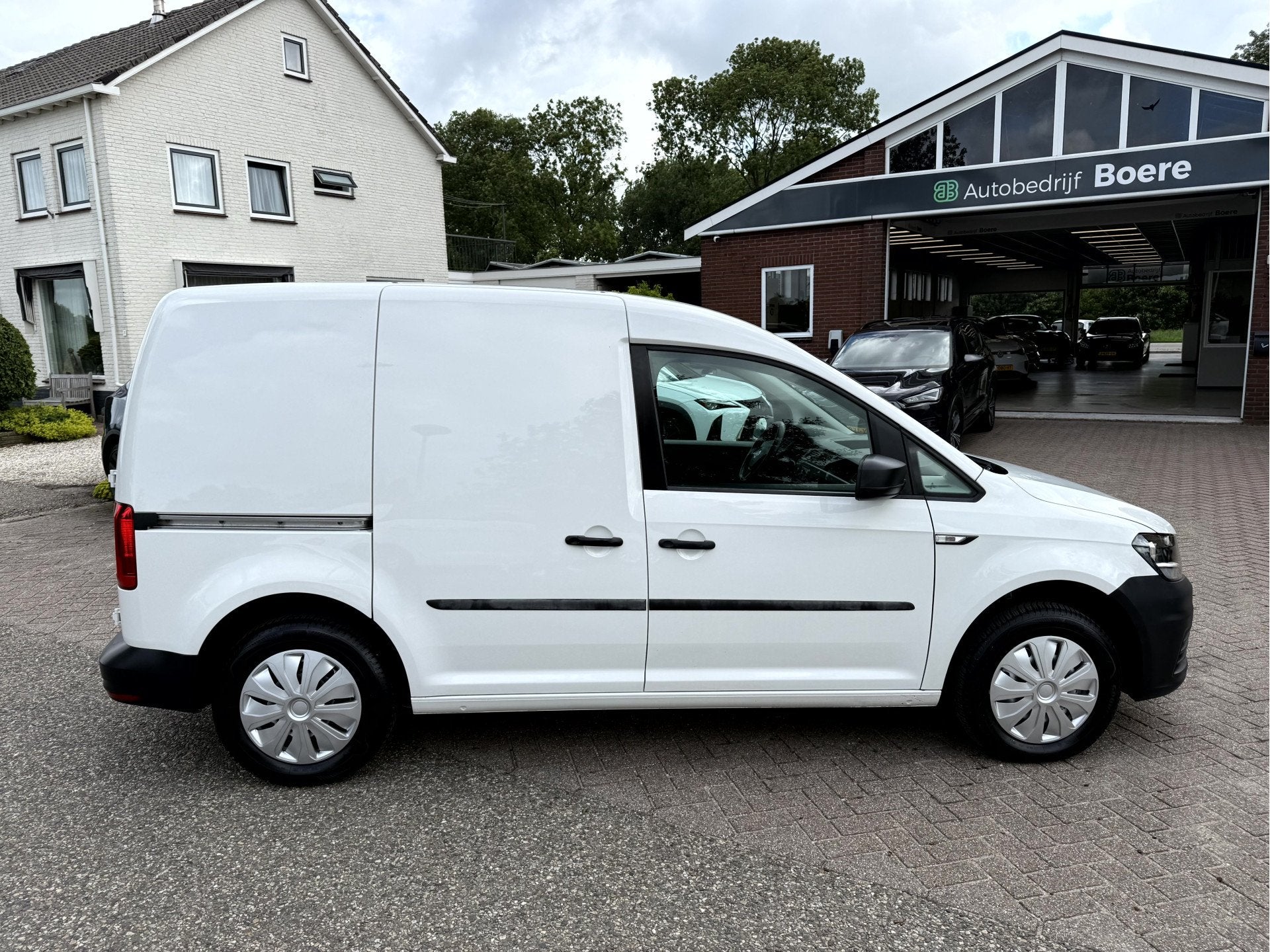 Volkswagen Caddy 2.0 TDI 102pk Automaat Airco, Trekhaak, Cru, Auto's, Bestelauto's, Stof, Gebruikt, 4 cilinders, Wit