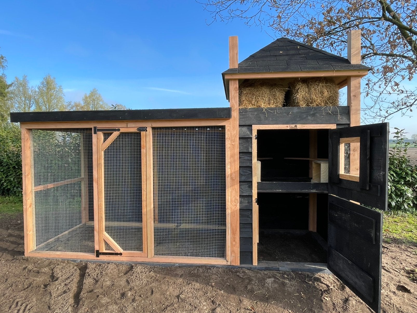Nieuw kippenhok ook maatwerk mogelijk hooiberg model, Ophalen, Zo goed als nieuw, Kippenhok of Kippenren