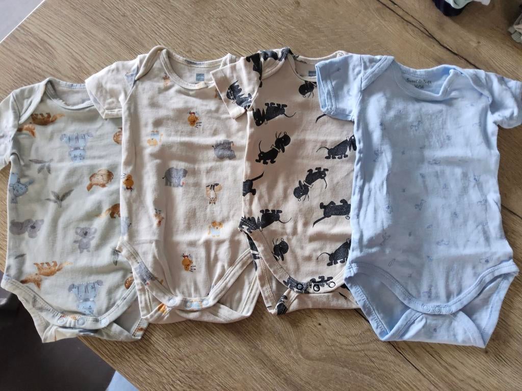 4 rompers korte mouw maat 50/56, Kinderen en Baby's, Babykleding | Maat 50, Ophalen of Verzenden, Gebruikt, Jongetje of Meisje