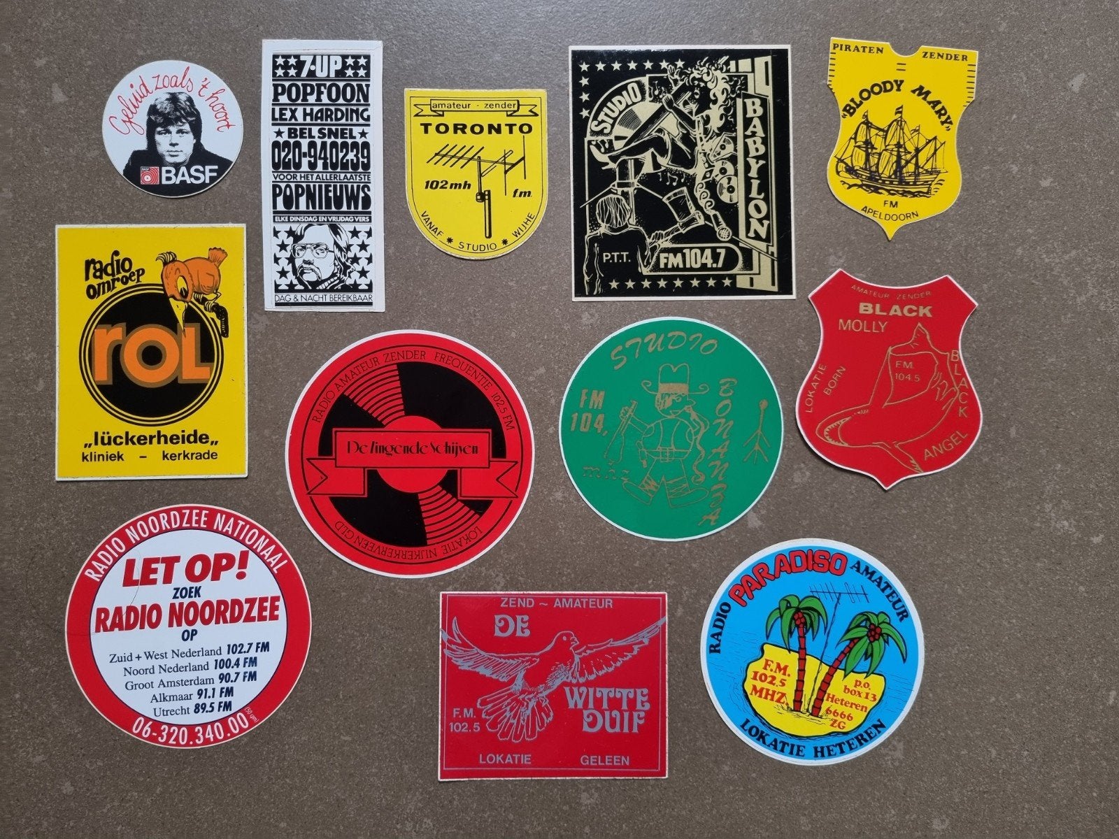 Diverse sticker radio Piraat amateur zender, Ophalen of Verzenden, Zo goed als nieuw, Film, Tv of Omroep