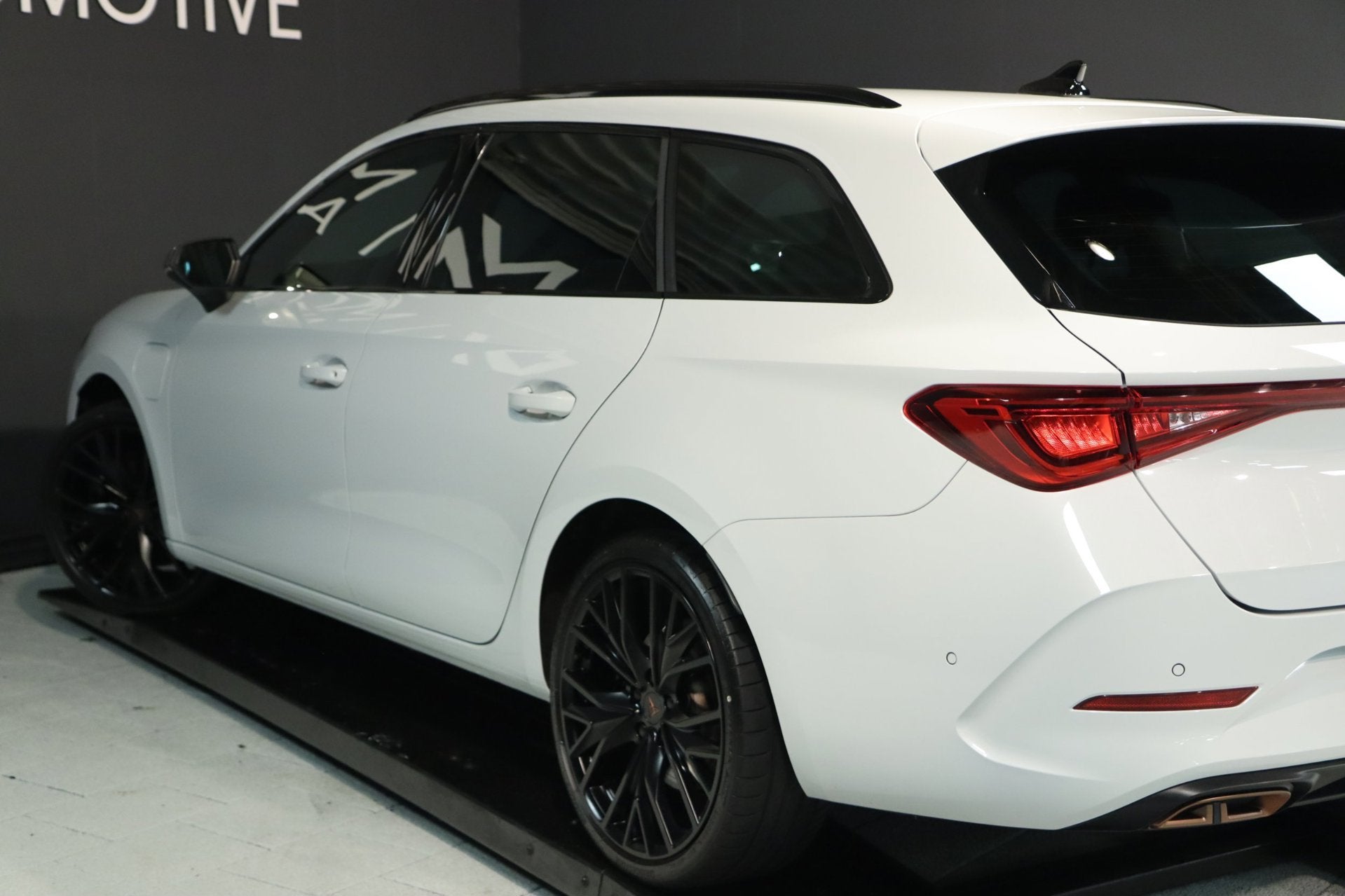 Cupra León