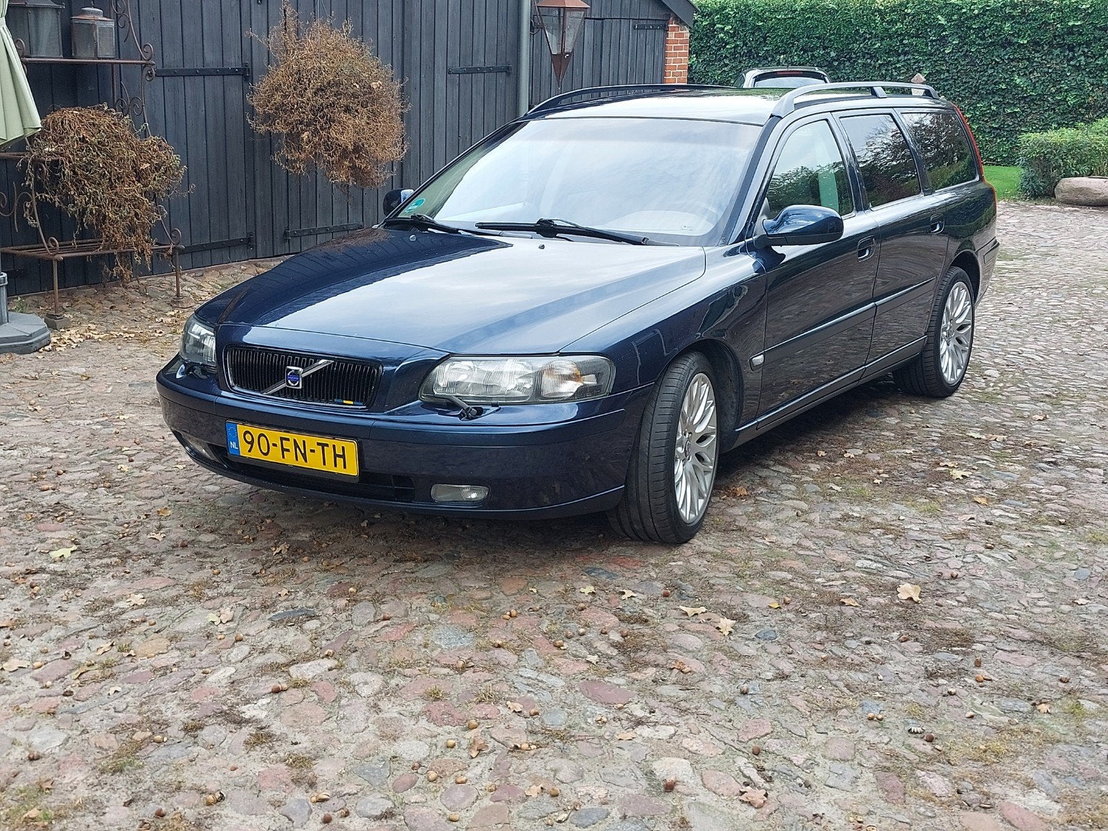 Volvo V70 2.4 T 200PK AUT 2000 Blauw, Auto's, 1800 kg, Beige, Blauw, Stationwagon