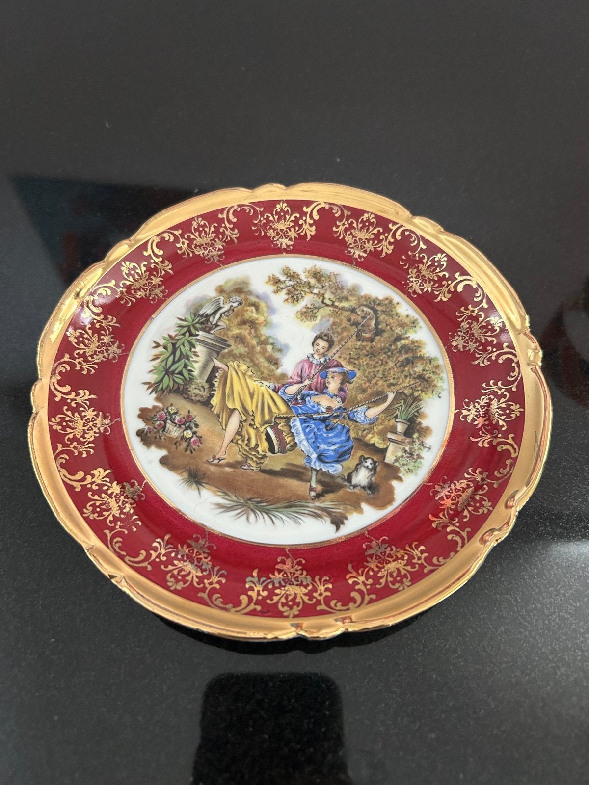 Antiek decoratief bordje met romantische scène, Antiek en Kunst, Ophalen