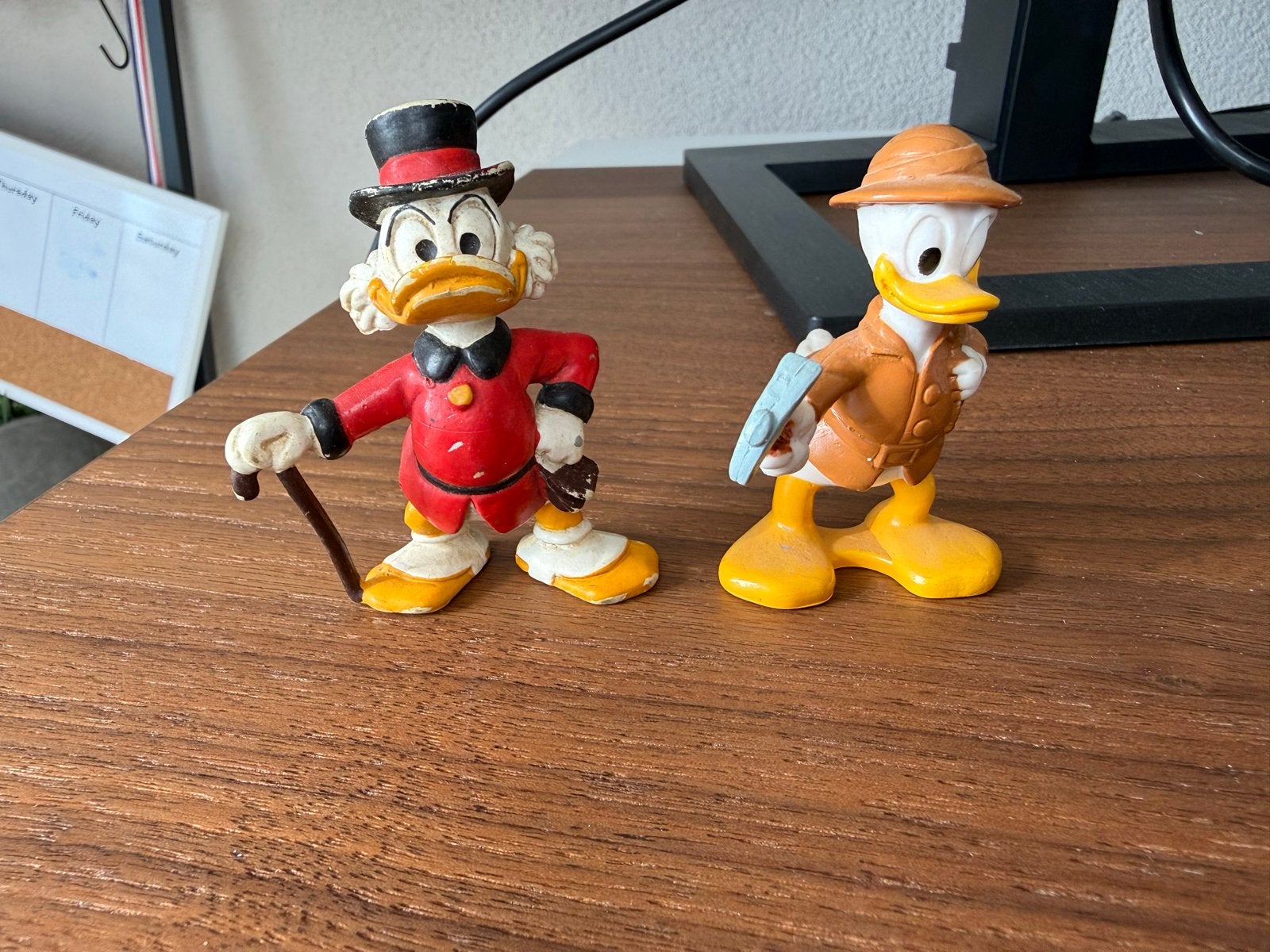 Set van 2 Disney beeldjes: Dagobert Duck en Donald Duck, Verzamelen, Ophalen of Verzenden, Donald Duck, Gebruikt, Beeldje of Figuurtje