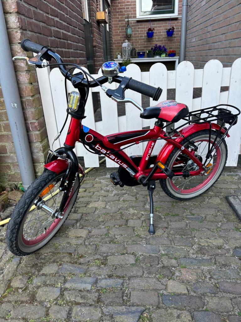 Als nieuw rode Snake jongensfiets kinderfiets 16 inch, Ophalen, Zo goed als nieuw, 16 tot 20 inch