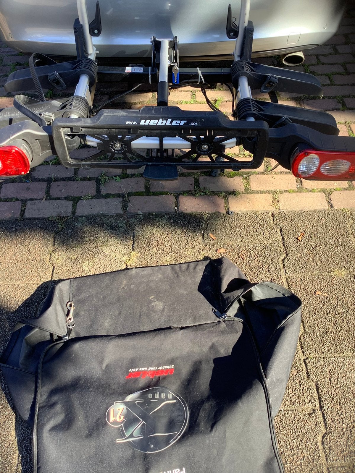 Uebler X21 fietsendrager  2 electrische fietsen, Ophalen, Zo goed als nieuw, Trekhaakdrager