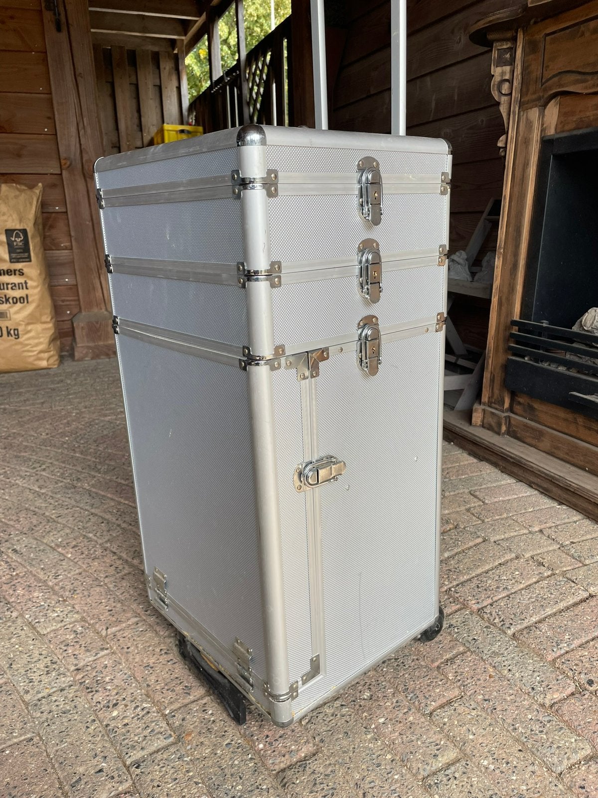 Zilveren aluminium trolley, Ophalen, Gebruikt, Overige materialen, Wieltjes