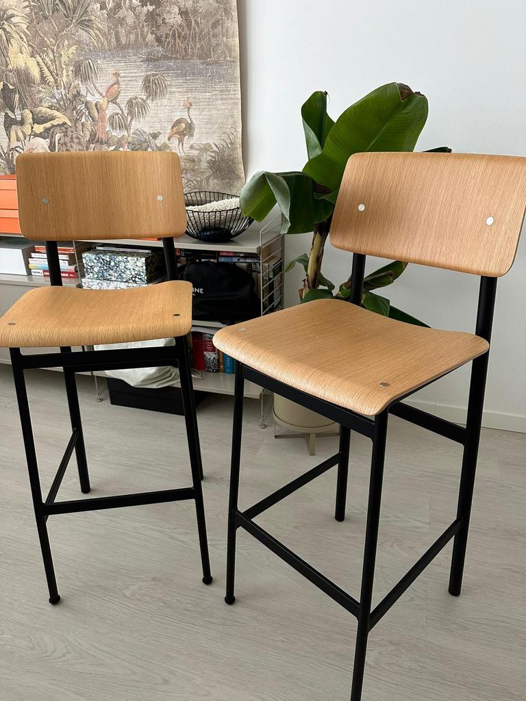 Muuto loft barkrukken 2 stuks 75cm hoog, Huis en Inrichting, Barkrukken, Zo goed als nieuw, 60 tot 90 cm, 5 krukken of meer, Ophalen