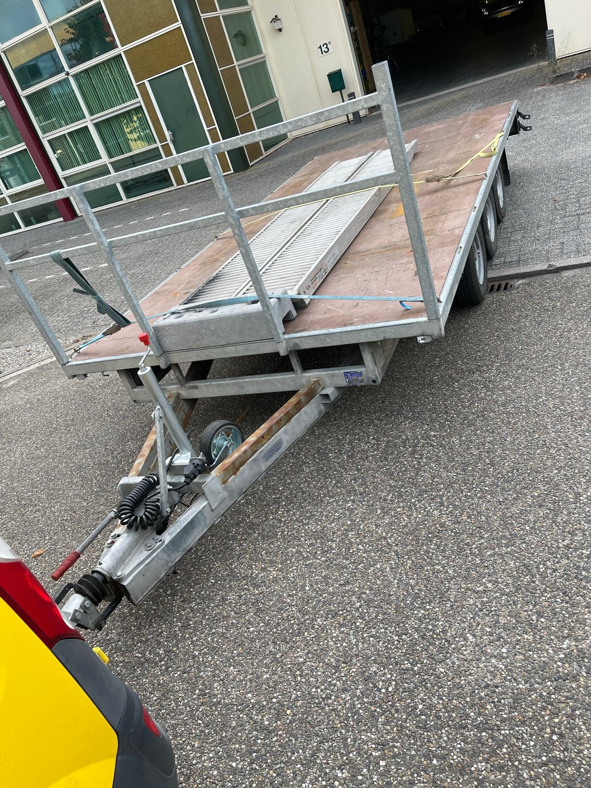 Robuuste 3-assige aanhangwagen met oprijplaten, Auto diversen, Aanhangers en Bagagewagens, Ophalen, Gebruikt