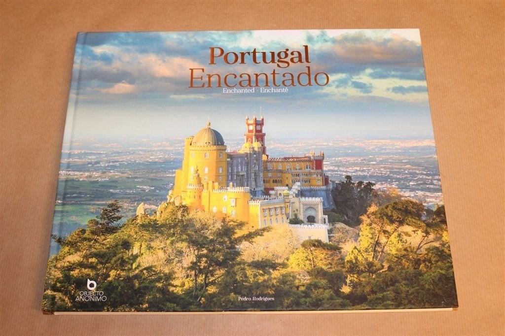 Portugal Encantado — Fotoboek Magische Plekken, Viertalig, Ophalen of Verzenden, Zo goed als nieuw, Fotografen