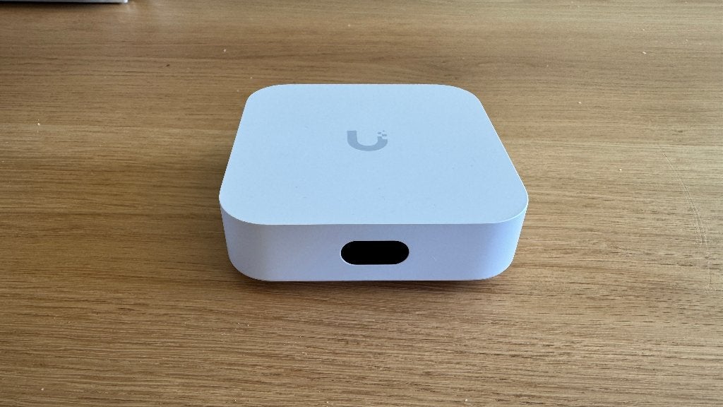 UniFi Express UX-EU, Computers en Software, Ophalen of Verzenden, Zo goed als nieuw, Router met modem, Ubiquiti UniFi