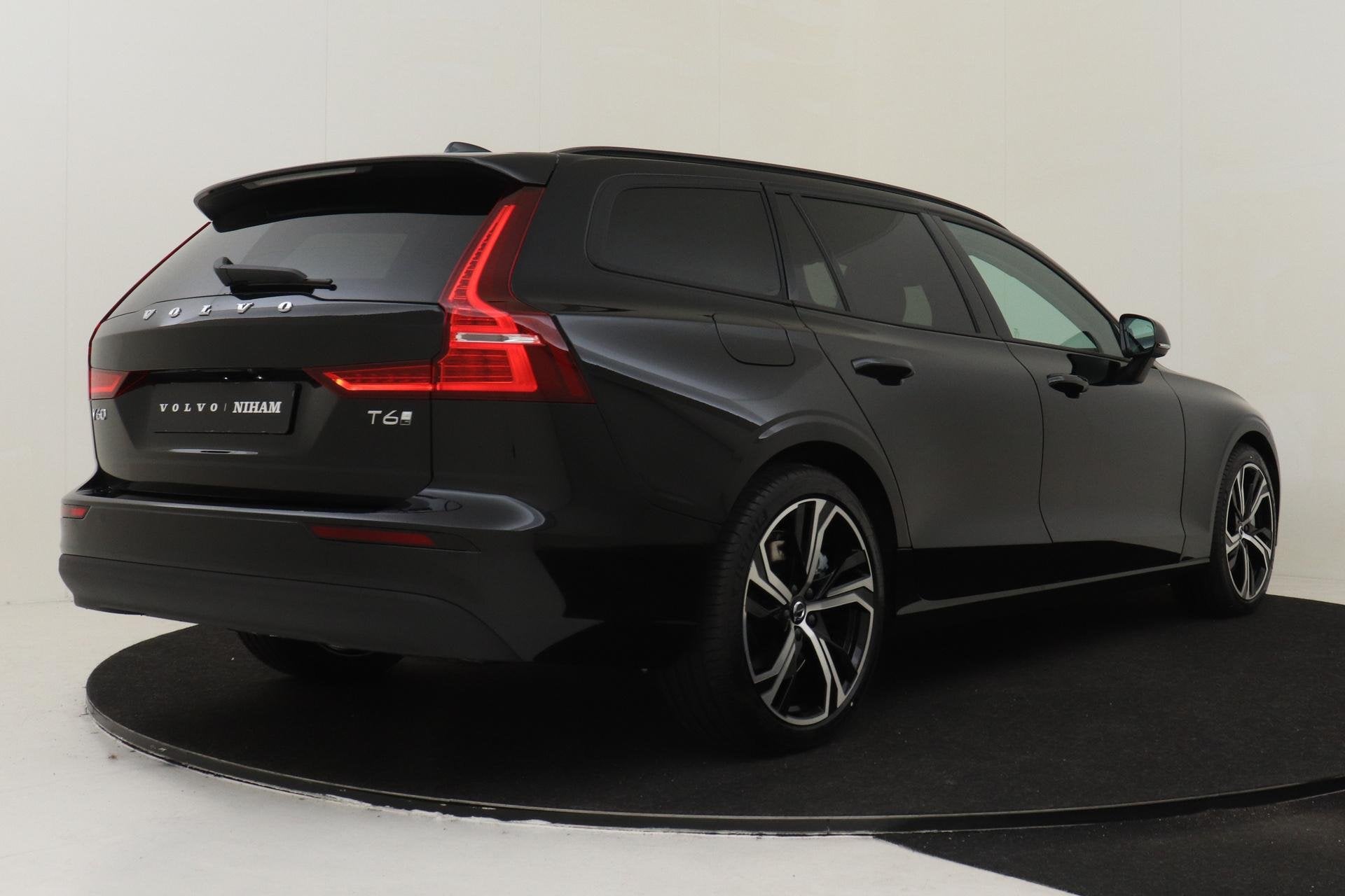 Volvo V60 T6 PLUG-IN HYBRID AWD ESSENTIAL -LEDER|ADAP.CRUISE, Auto's, Automaat, 12 maanden, Lichtsensor, Euro 6