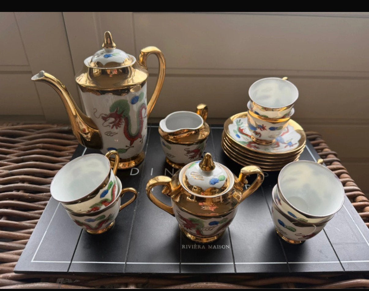 Japan dragonware servies, onbeschadigd, Antiek en Kunst, Antiek | Servies compleet, Ophalen of Verzenden