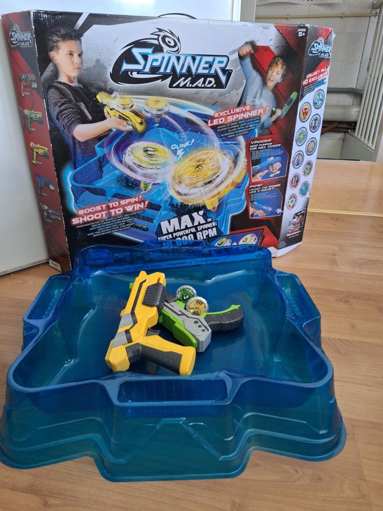 Spinner Mad, Ophalen, Jongen of Meisje