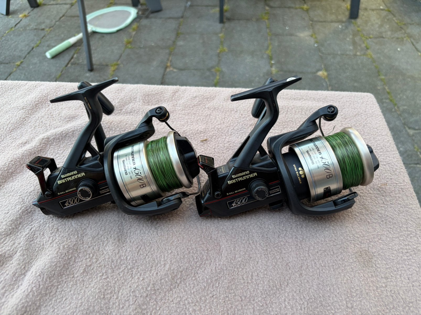 2 x shimano 4500b baitrunner molens, Ophalen of Verzenden, Gebruikt, Molen