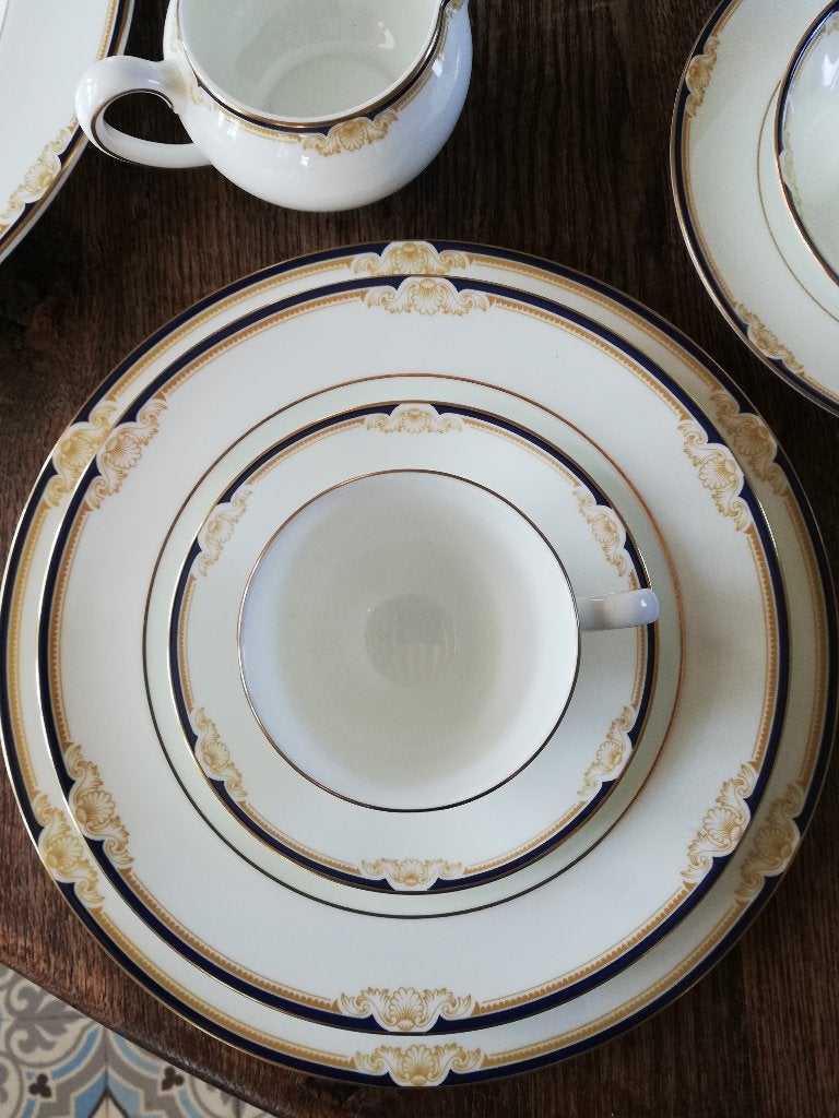 Uniek 14 pers. Wedgwood Cavendish eet/koffieservies NIEUW, Ophalen, Nieuw, Wedgwood, Porselein