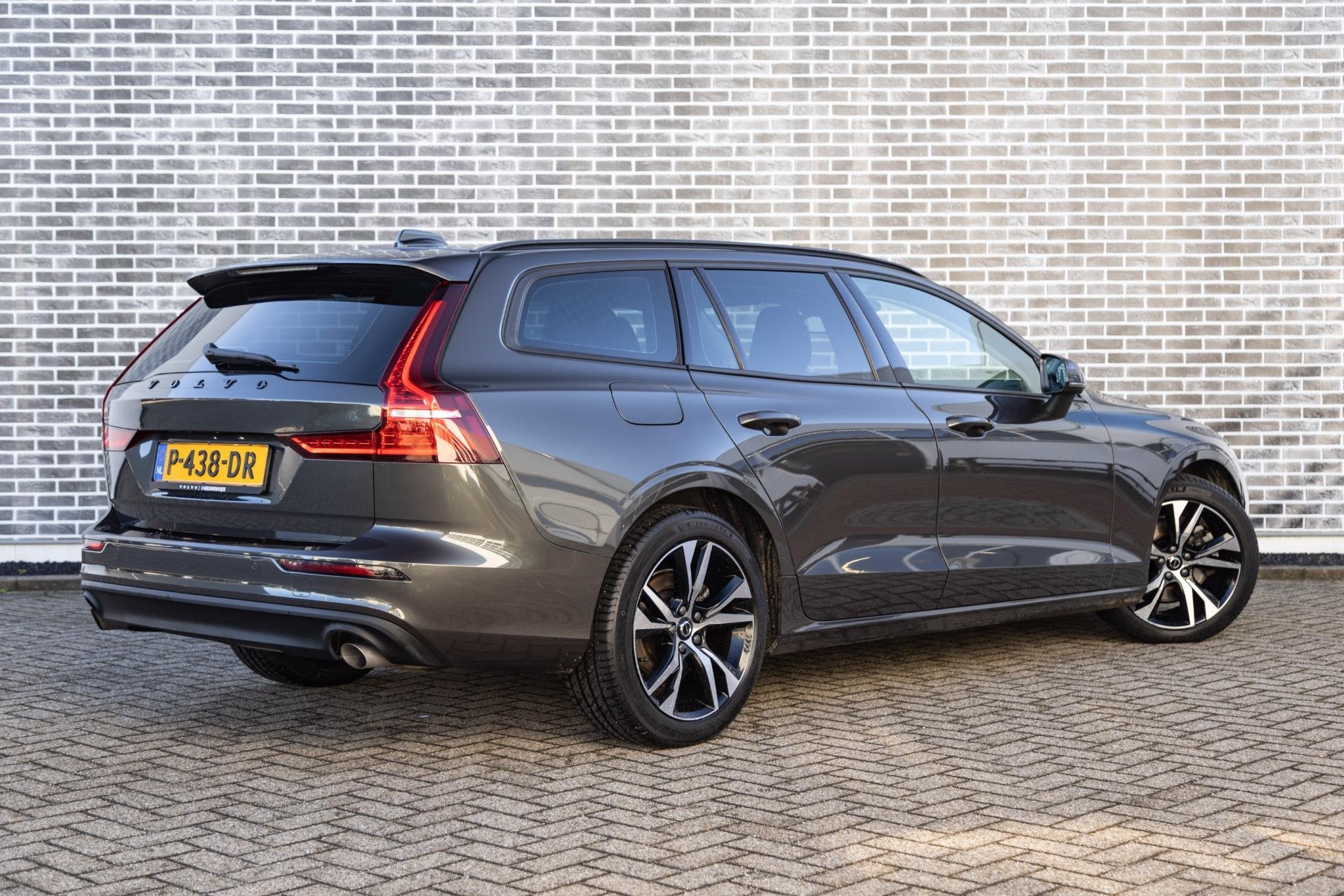 Volvo V60 2.0 B3 Momentum Advantage | Parkeersensoren | Lich, Auto's, Stof, Euro 6, 4 cilinders, 1634 kg