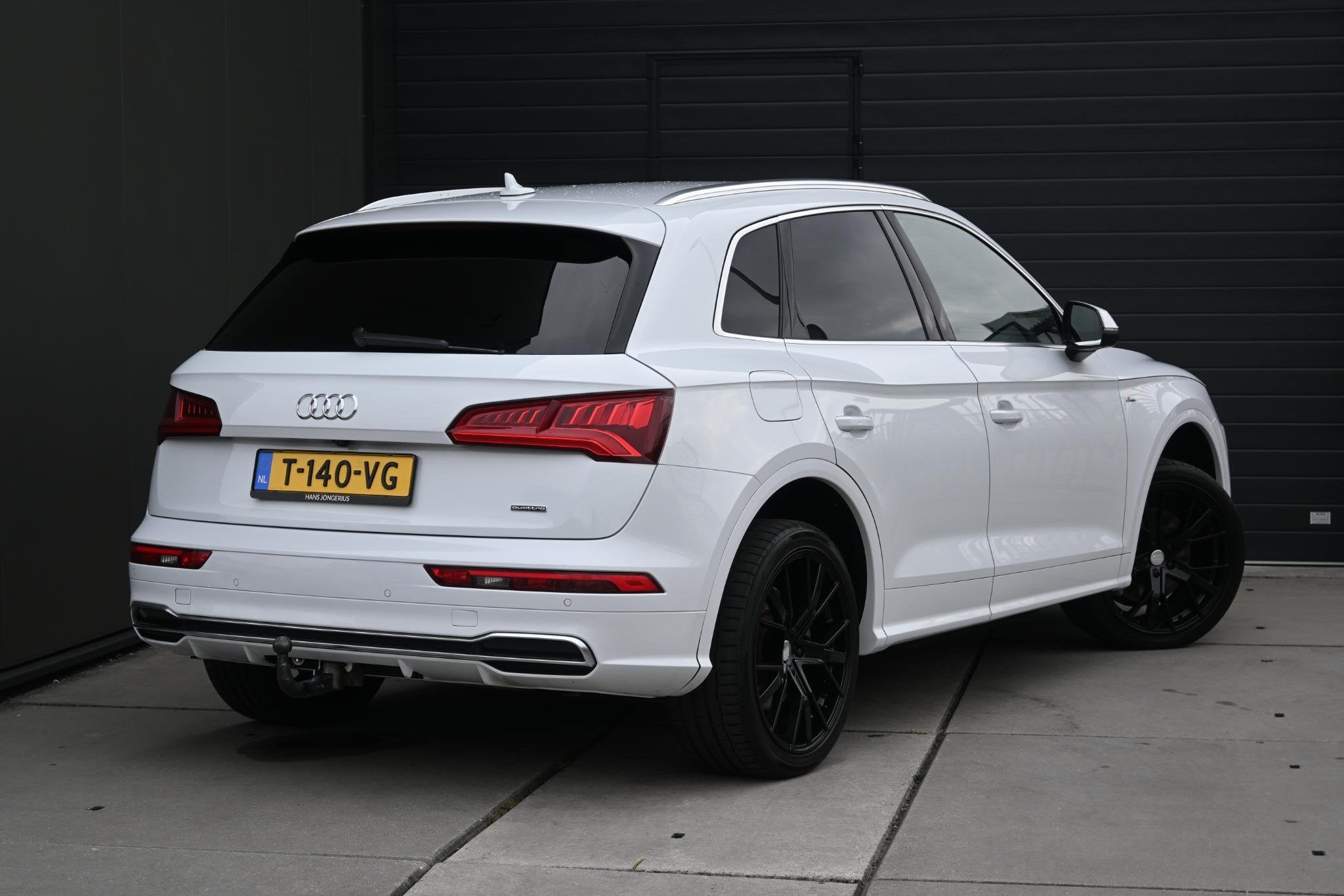 Audi Q5 50 TFSI e quattro S edition | TREKHAAK | CAMERA | NA, Auto's, Audi, Automaat, 4 cilinders, Wit, Bedrijf