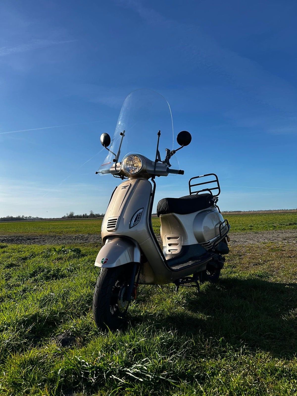 Stijlvolle Vespa achtige scooter als nieuw met 7.600 km! 🚀, Fietsen en Brommers, Scooters | Overige merken, Ophalen, Zo goed als nieuw