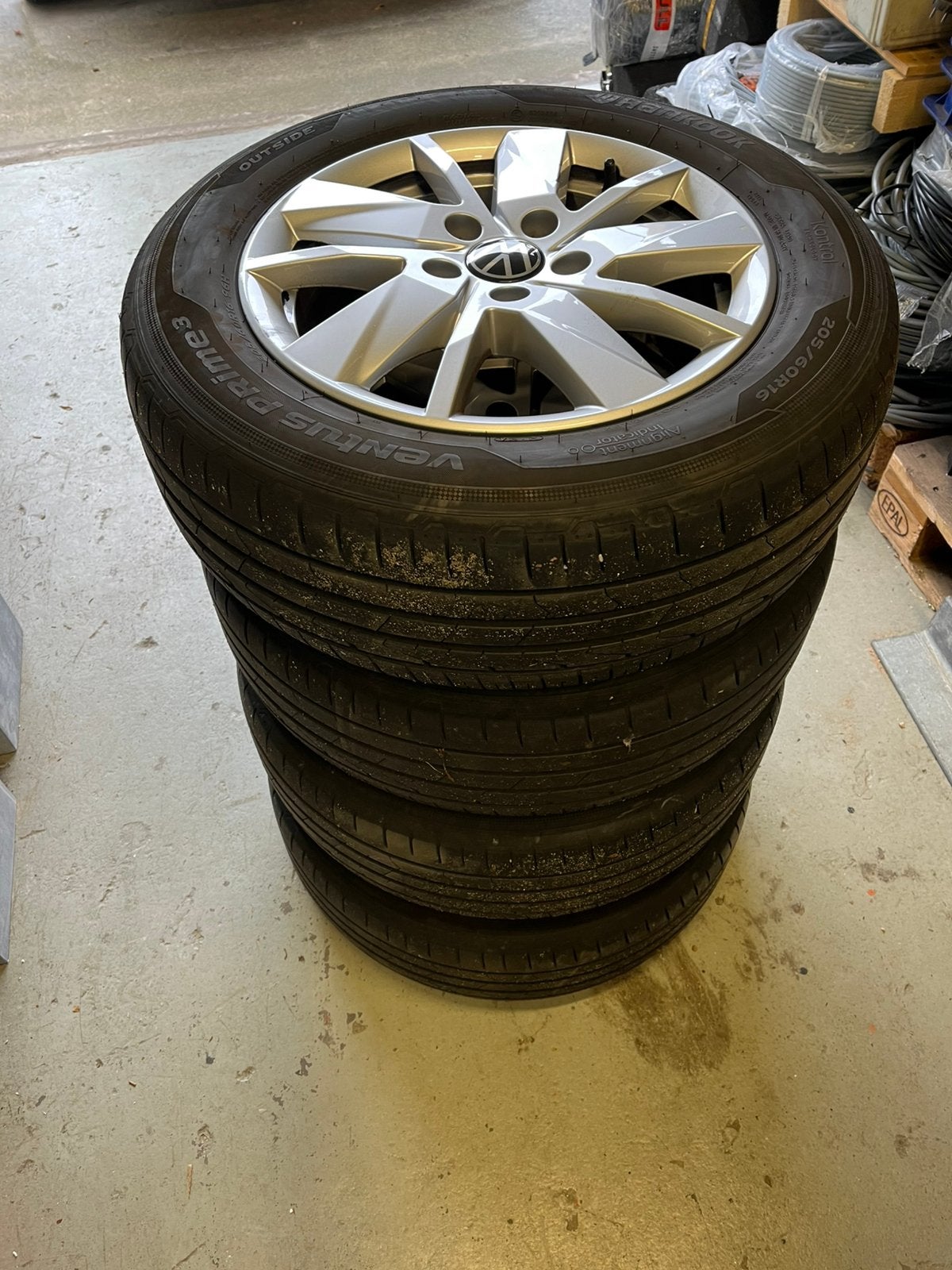 Velgen vw caddy 2024, Bestelwagen, 16 inch, Banden en Velgen, 205 mm