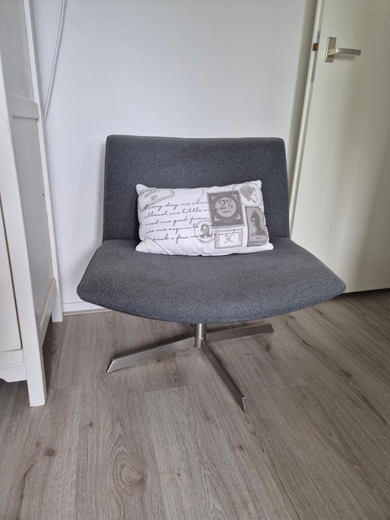 Grijze fauteuil/draaistoel, Huis en Inrichting, Fauteuils, Ophalen, Gebruikt, Minder dan 75 cm, Stof
