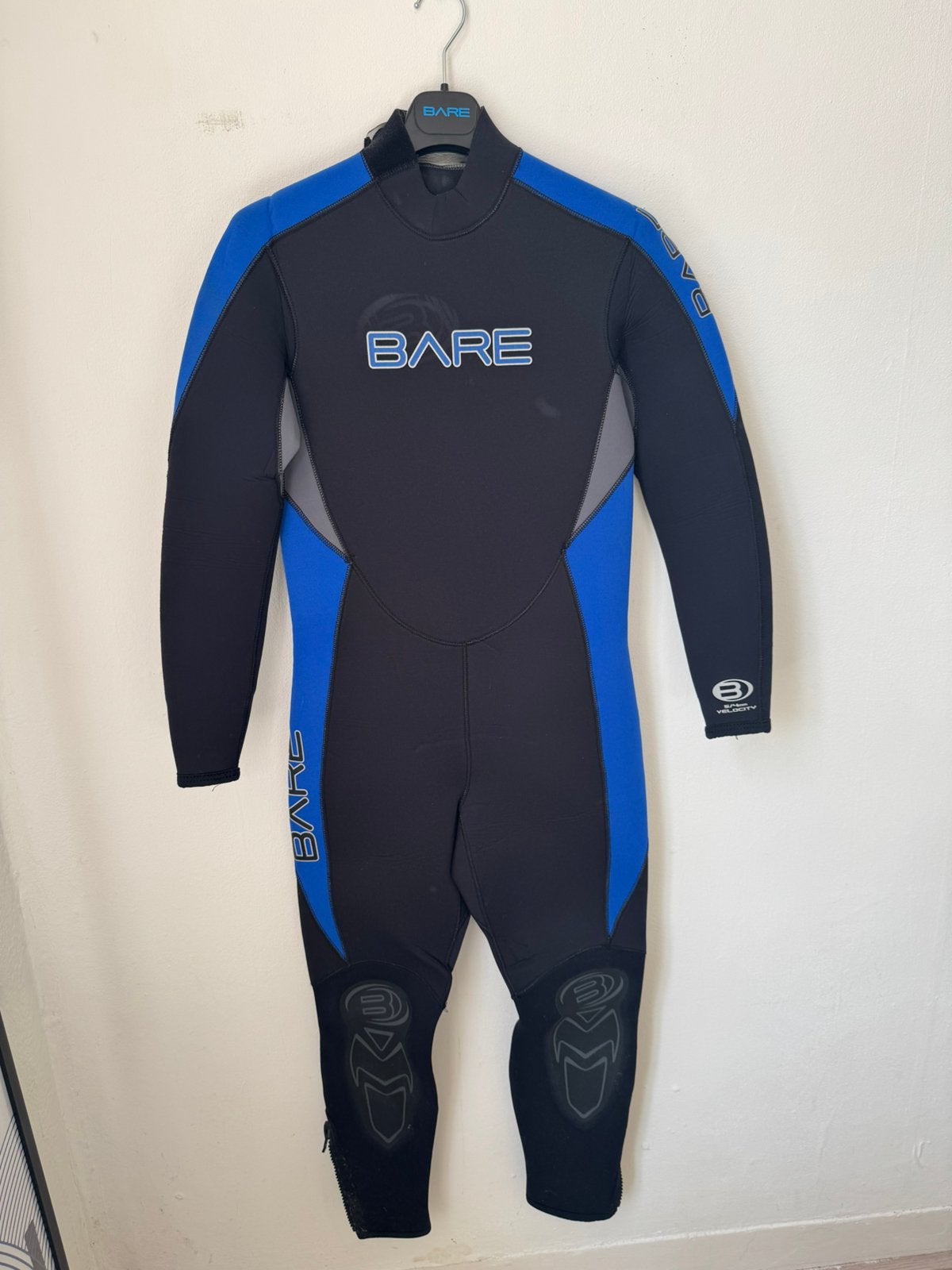 Bare Velocity 5/4mm Wetsuit Natpak maat M, Ophalen of Verzenden, Zo goed als nieuw, Duikpak