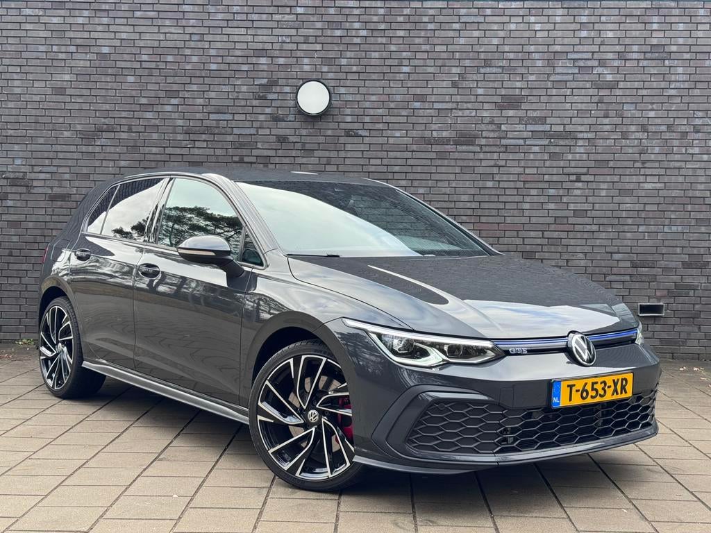 Volkswagen Golf 8 GTE | 245pk+ | Camera | 19” | Dolphin Grau, Auto's, Euro 6, 4 cilinders, Leder en Stof, Plug-in hybride