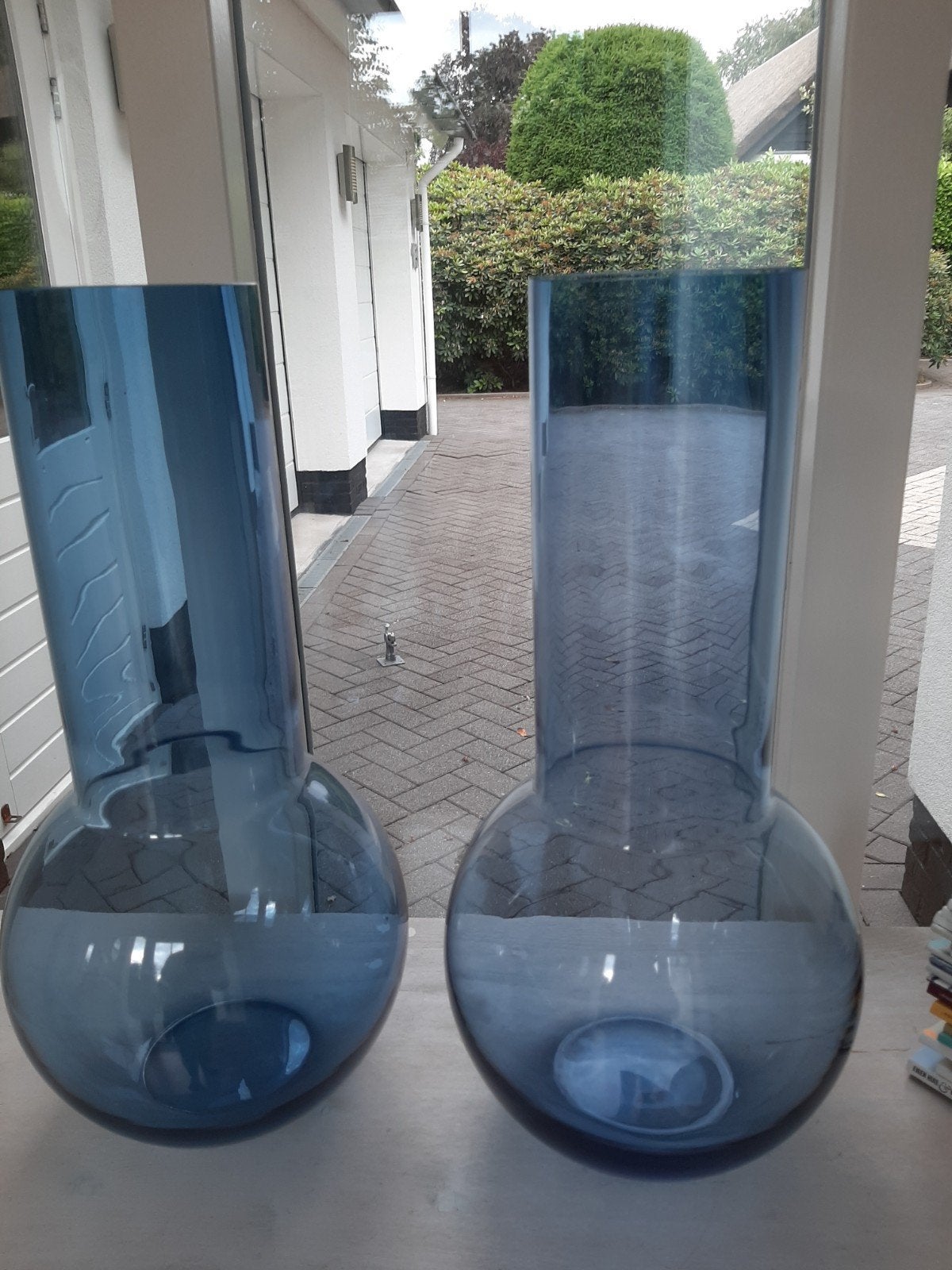 2 hoge  vazen 50 cm hoog, Ophalen, Overige kleuren, Glas, 50 tot 75 cm