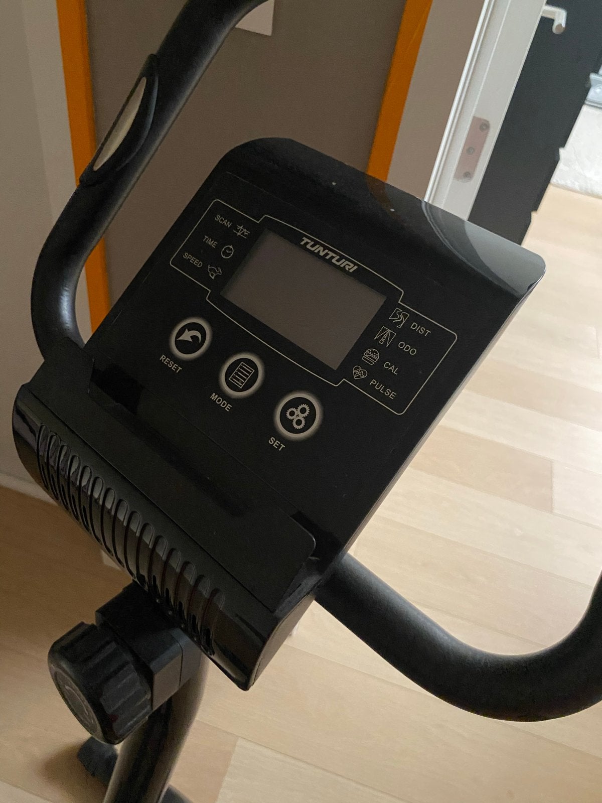 Tunturi FitCycle 30 Hometrainer, Sport en Fitness, Ophalen, Zo goed als nieuw, Metaal, Benen