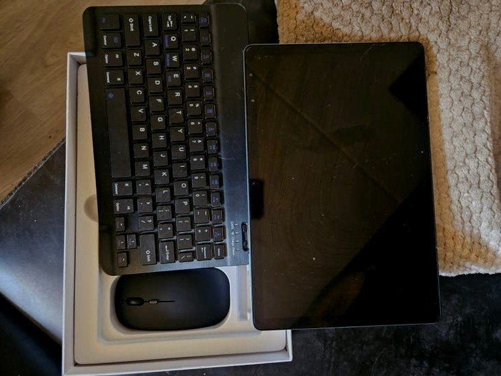 tabwee t90 Tablet zgan 
TABWEE T90 Tablet - 8000mAh - 11 in, Zo goed als nieuw, 64 GB, Wi-Fi, Ophalen