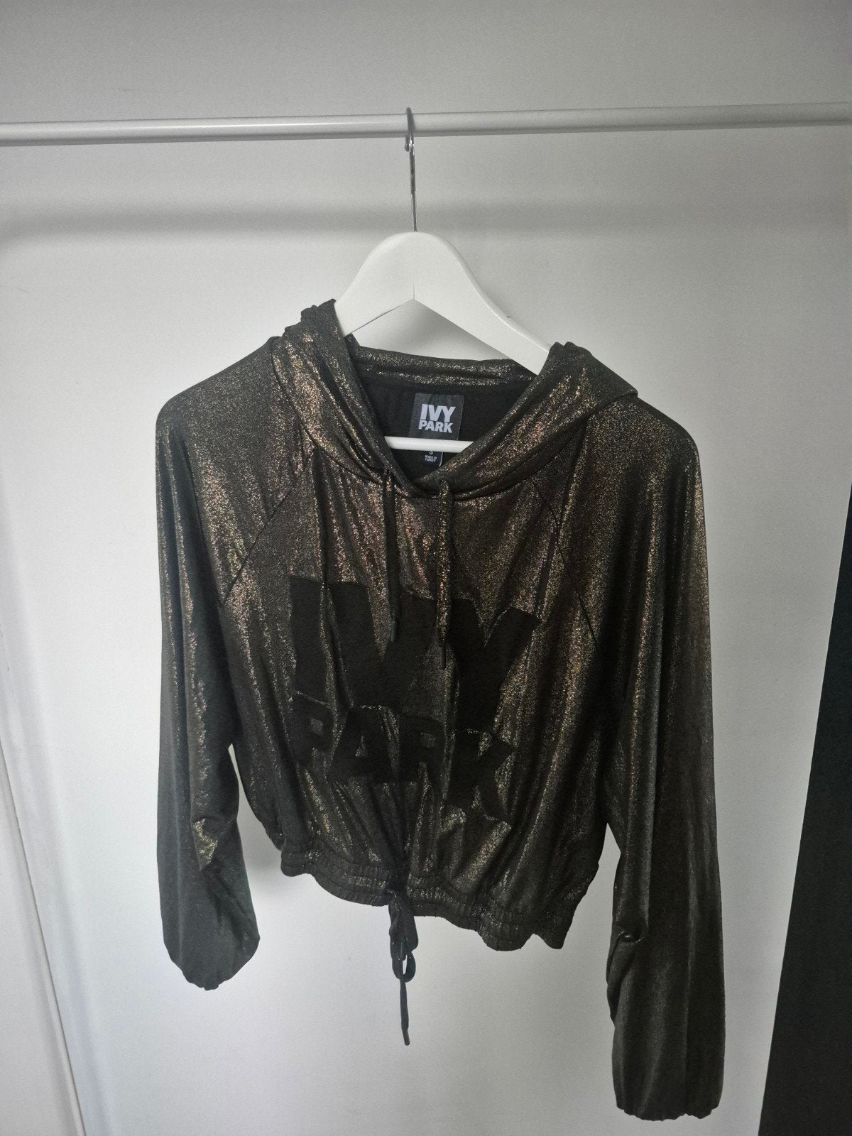 Ivy Park hoodie maat S zwart/goud - Zo goed als nieuw, Ophalen of Verzenden