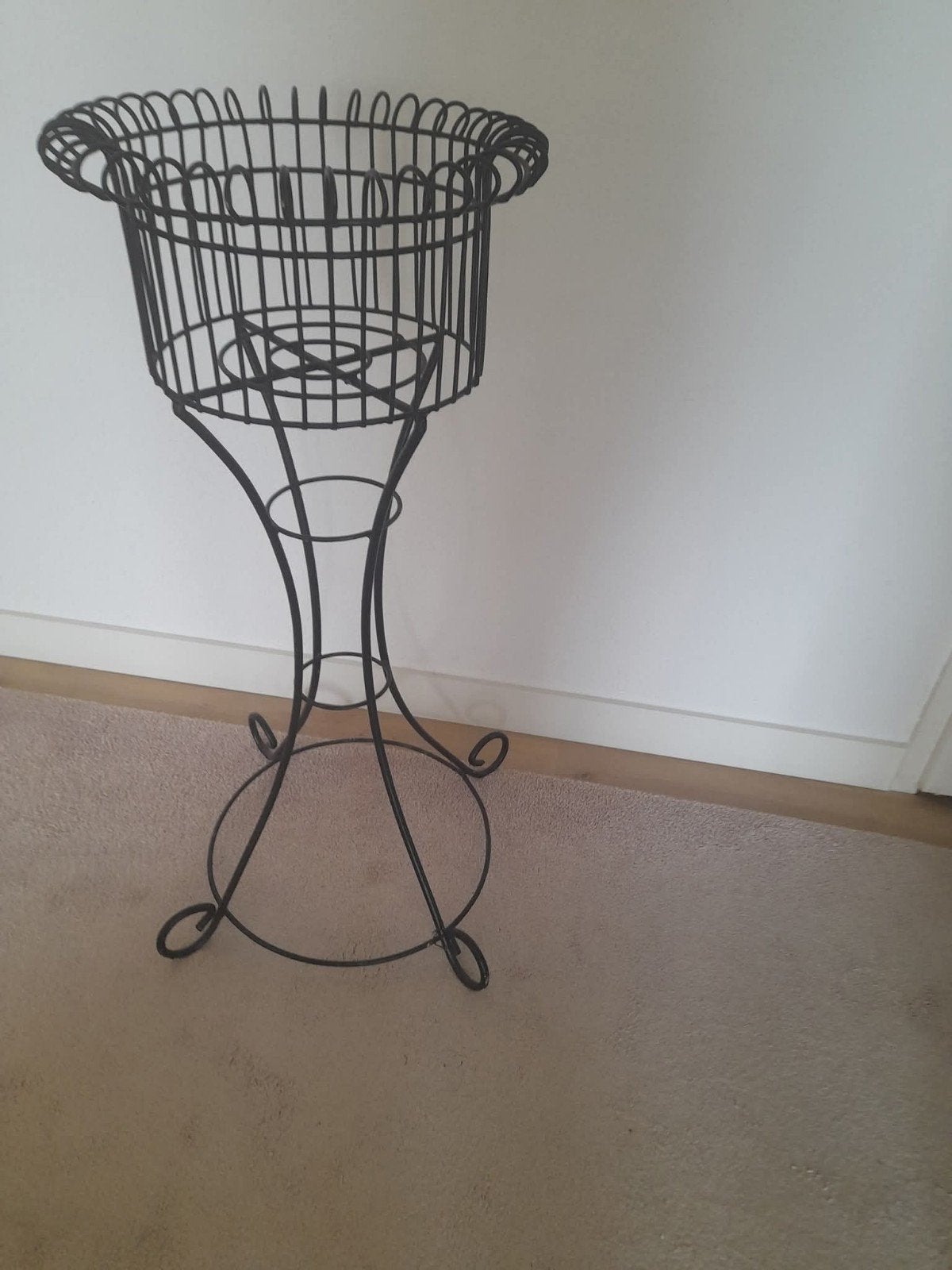 Metalen plantenstandaard / bloembakhouder, Tuin en Terras, Gebruikt, Minder dan 60 cm, Rond, Ophalen of Verzenden