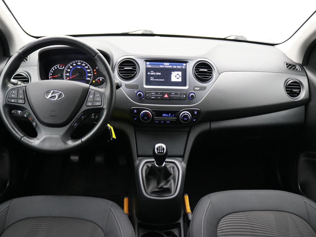 Hyundai i10 1.0i i-Premium / 1e Eigenaar / Navigatie / Cruis, Auto's, Hyundai, Voorwielaandrijving, Euro 5, Stof, Gebruikt