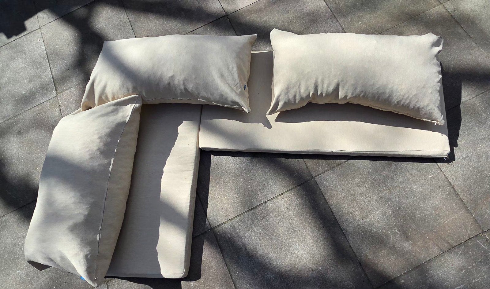 Tuin- en loungekussens (2x 130x60cm), Overige merken, Gebruikt, Beige, Ophalen of Verzenden