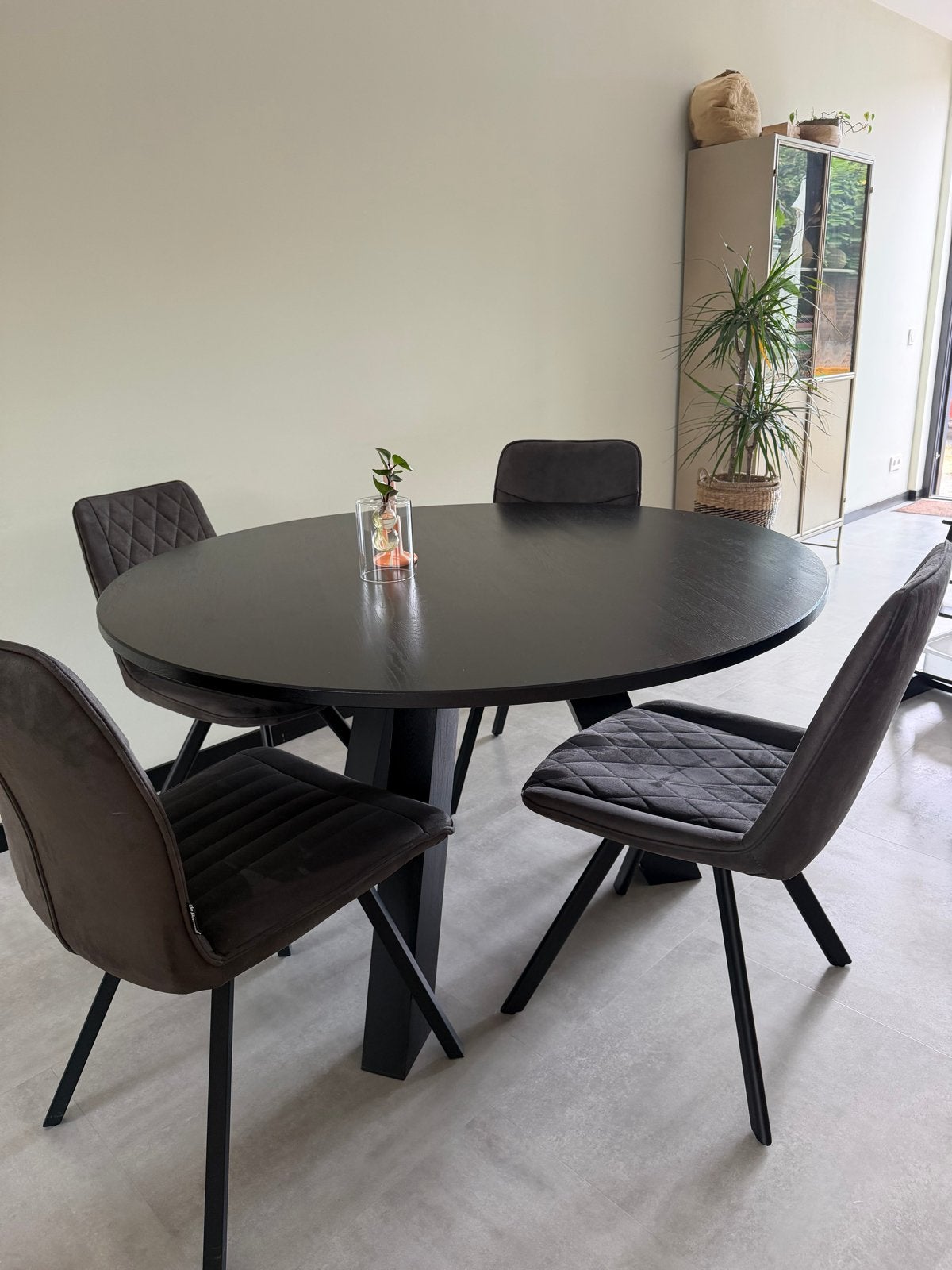 Ronde tafel en 4 eetkamerstoelen van De Bommel, Ophalen, Gebruikt, Rond, Vier personen