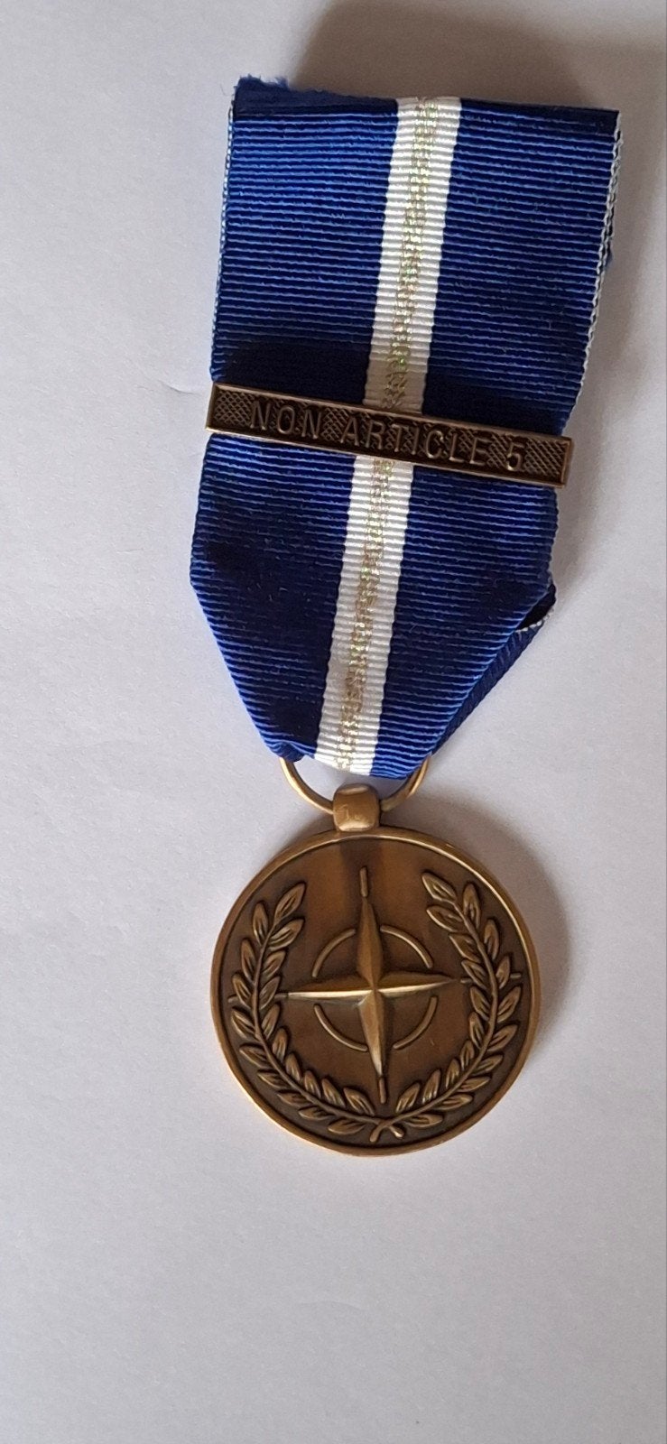Nato medaille non article 5, Ophalen of Verzenden, Landmacht, Nederland, Lintje, Medaille of Wings